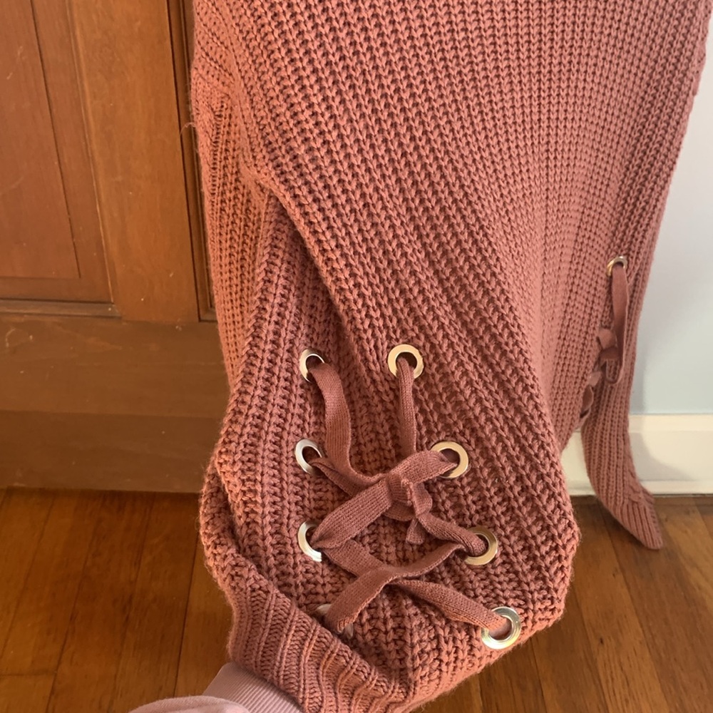 Pink Sweater - Picture 5 of 5